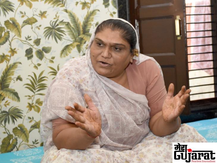 મતદાનની અપીલ: વડોદરાના બરાનપૂરા અખાડાના અંજુ માસીબાએ કહ્યું હક્કથી અને વટથી મતદાન કરો, બધાં કામ છોડીને મતદાન કરો