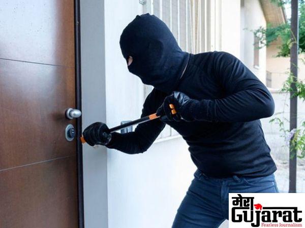 રાજકોટ ક્રાઇમ ન્યુઝ: રાજકોટના કોઠારીયા સોલ્વન્ટ વિસ્તારમાં બે બંધ મકાનમાં તસ્કરોએ ત્રાટક્યા, રૂ.47 લાખના મતાની ચોરી